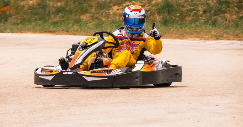 Comment régler la tension de la courroie sur un moteur de kart sans se tromper